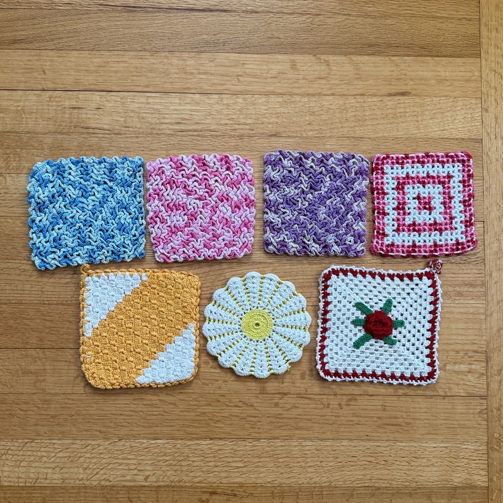 7 Vintage Pot Holders, Hot Pads